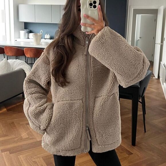 H&M Jackets & Blazers - LAST! H&M Teddy Bear Faux Shearling Jacket